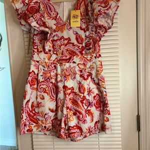 048-Entro NWT Boutique Romper.  Size L.  Made in the USA